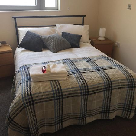 Sky Night Serviced Apartments Cardiff Exterior foto