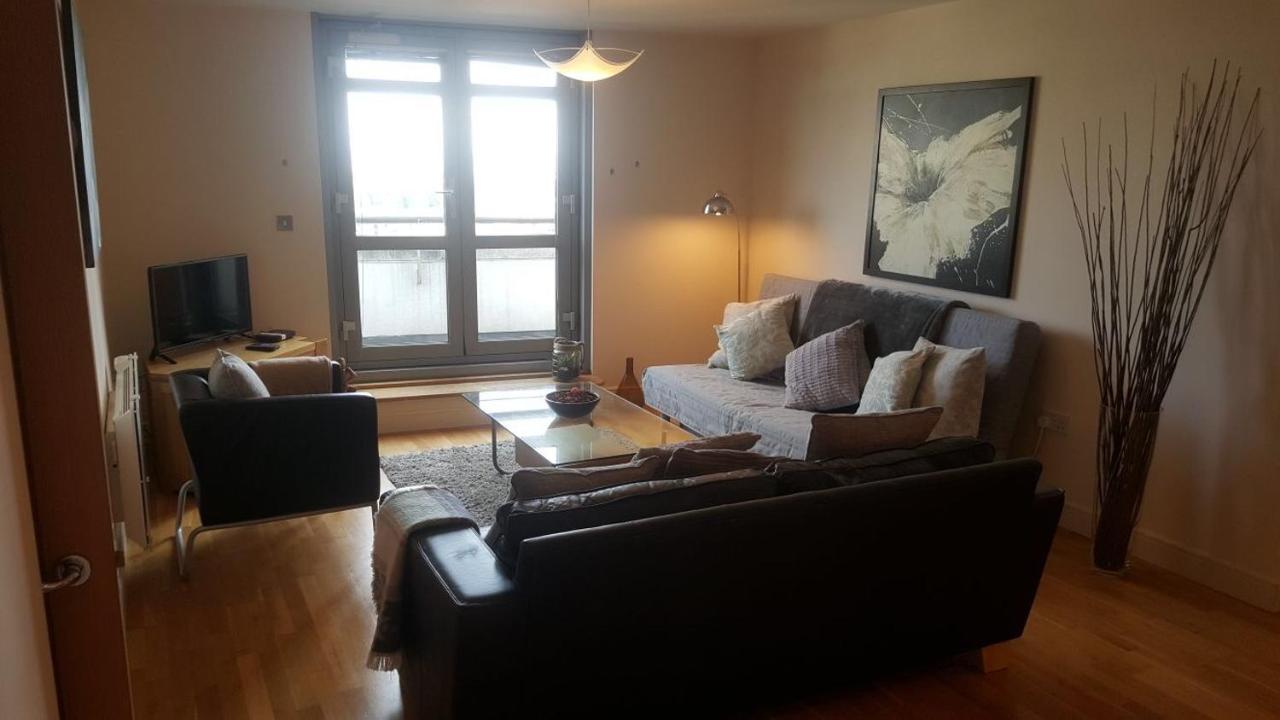 Sky Night Serviced Apartments Cardiff Exterior foto