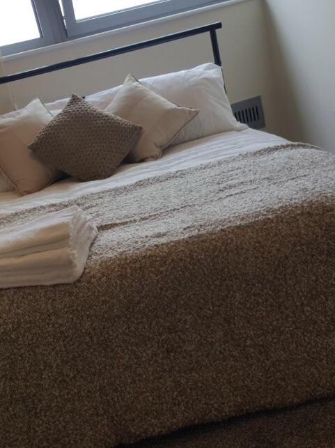 Sky Night Serviced Apartments Cardiff Exterior foto