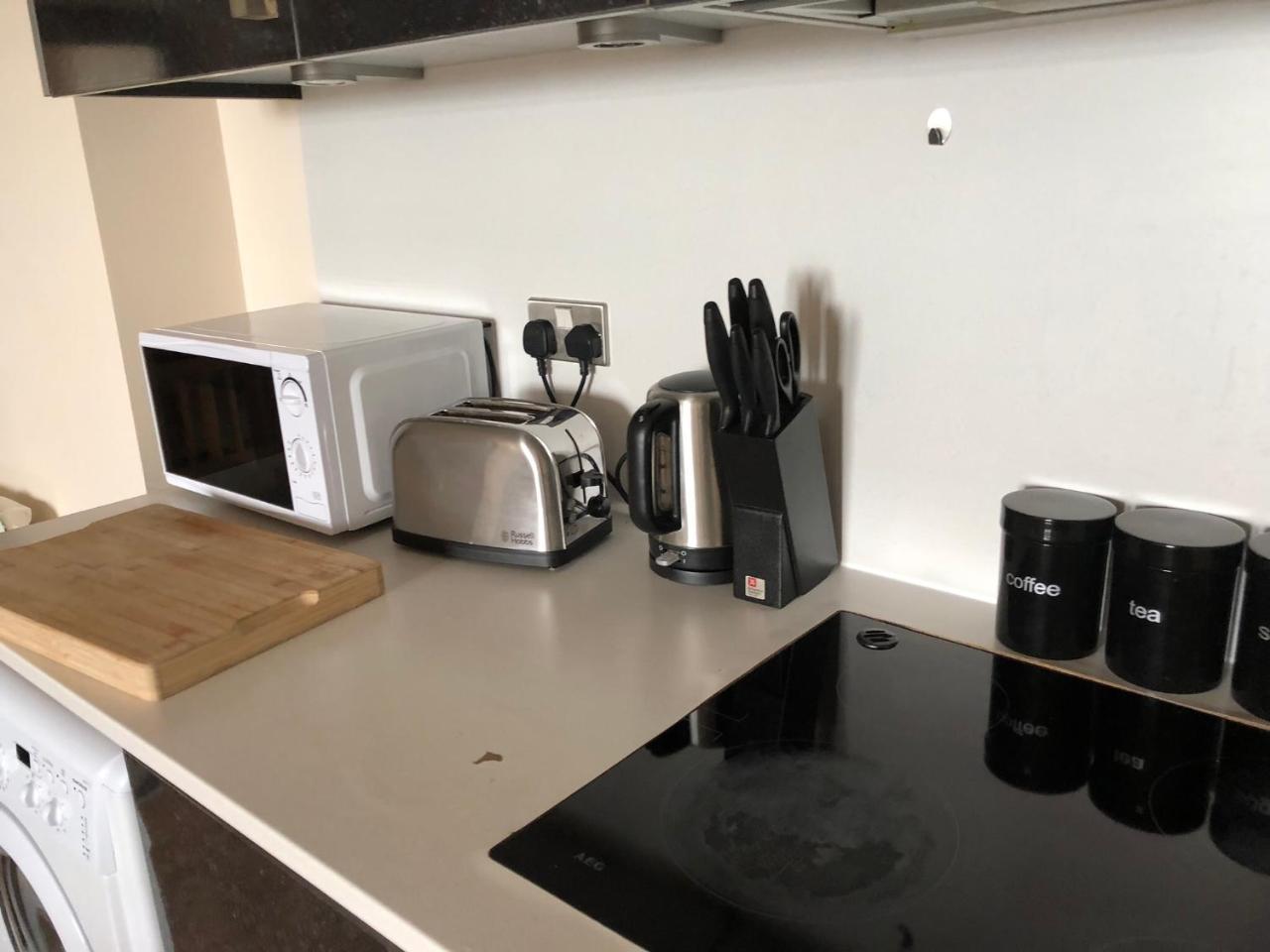 Sky Night Serviced Apartments Cardiff Exterior foto